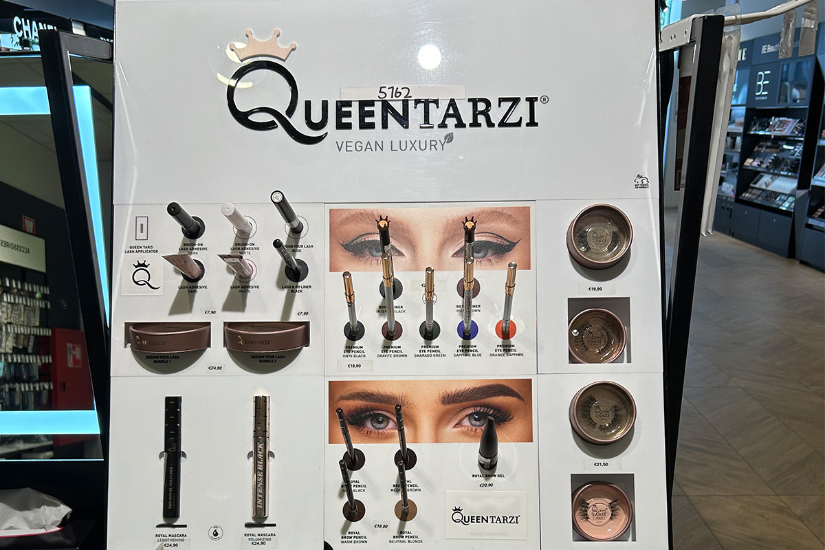 Shop in shop display